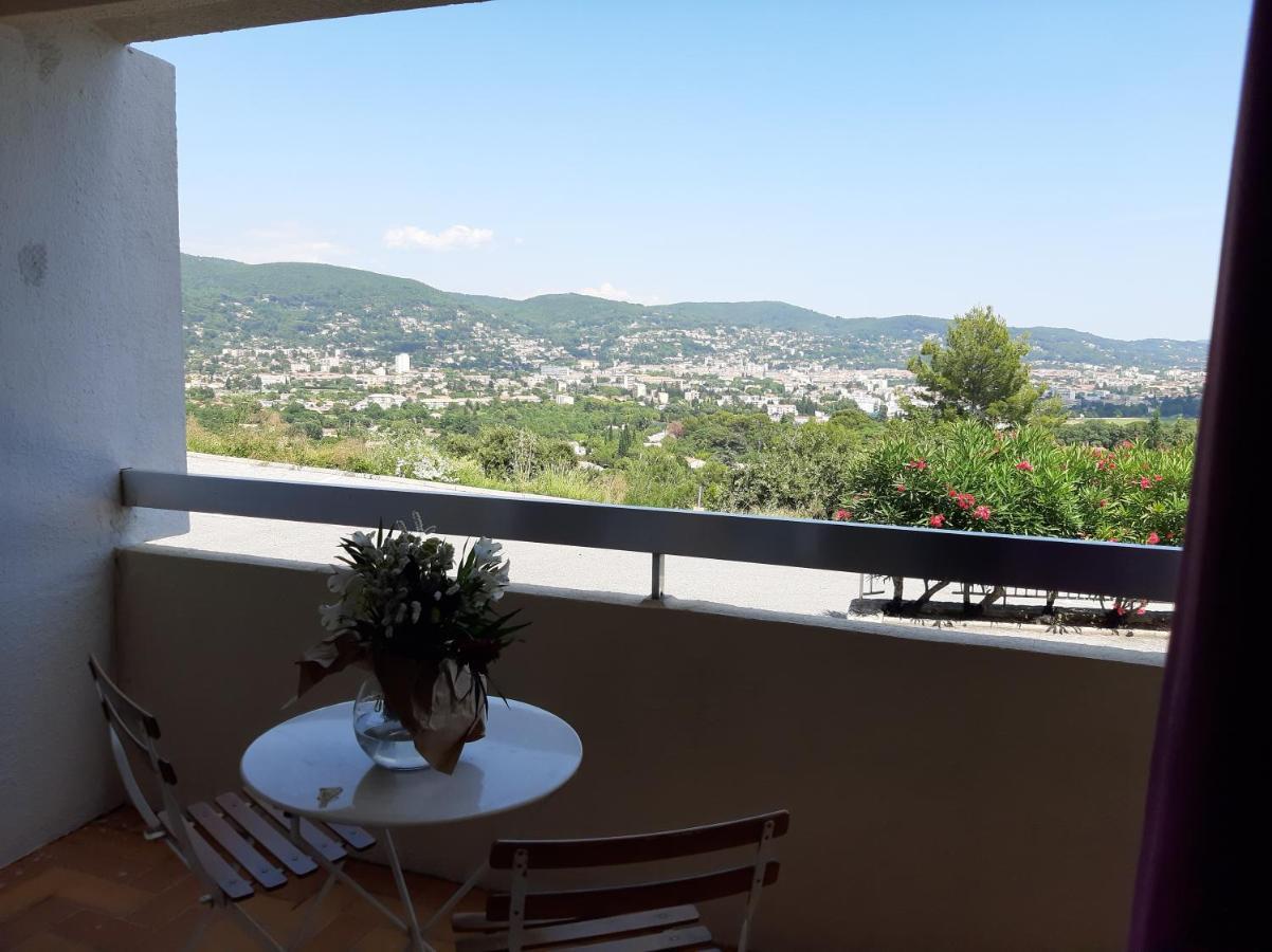 Logis Hotel Le Col De L'Ange Draguignan Dış mekan fotoğraf
