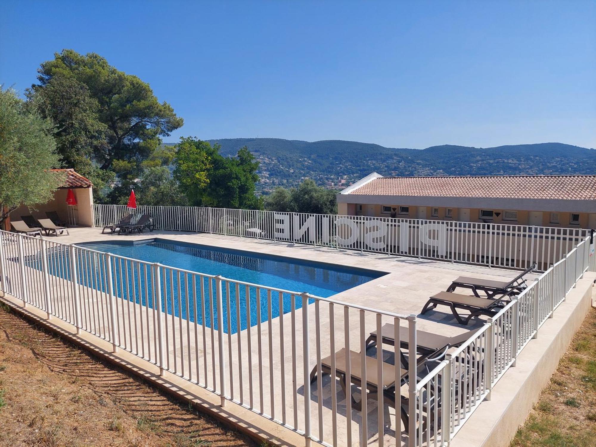 Logis Hotel Le Col De L'Ange Draguignan Dış mekan fotoğraf