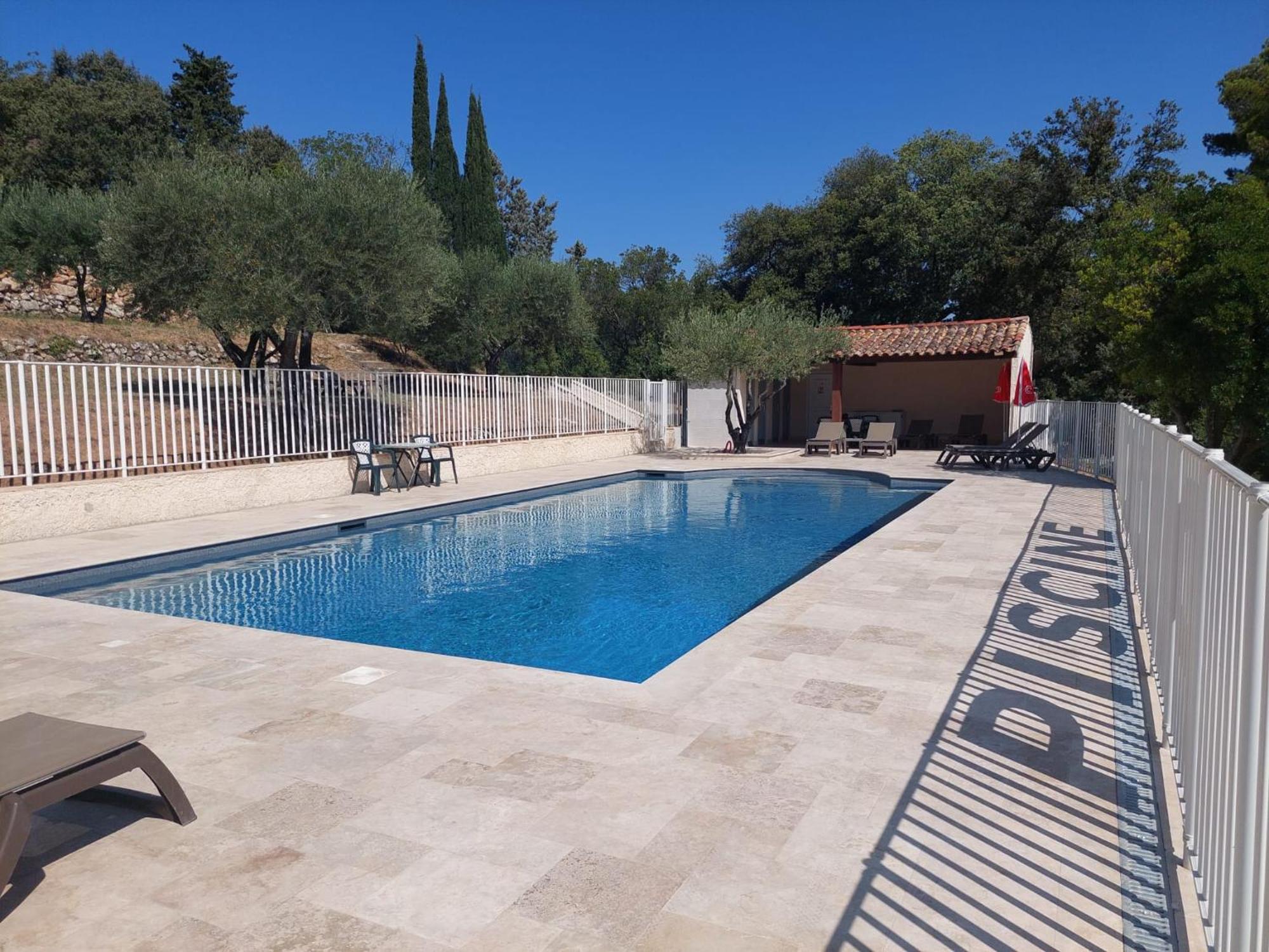 Logis Hotel Le Col De L'Ange Draguignan Dış mekan fotoğraf