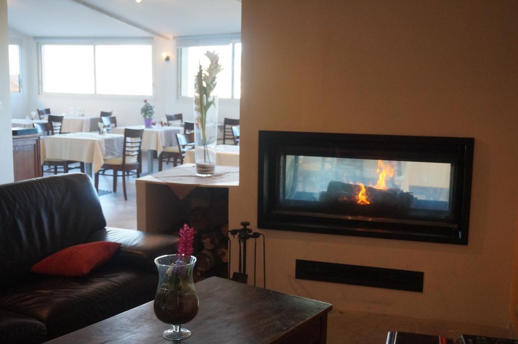 Logis Hotel Le Col De L'Ange Draguignan Dış mekan fotoğraf