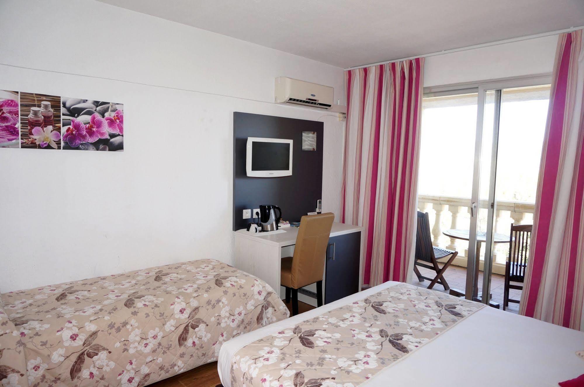 Logis Hotel Le Col De L'Ange Draguignan Dış mekan fotoğraf