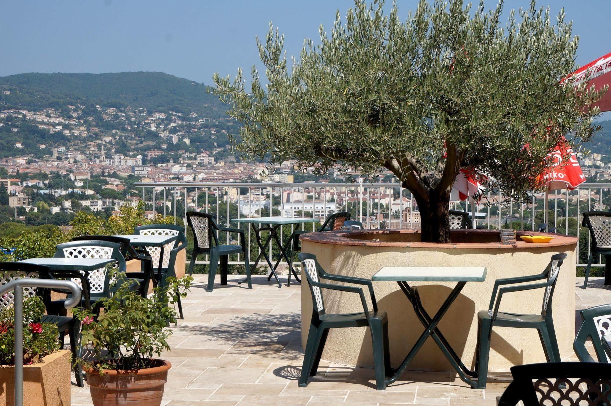 Logis Hotel Le Col De L'Ange Draguignan Dış mekan fotoğraf