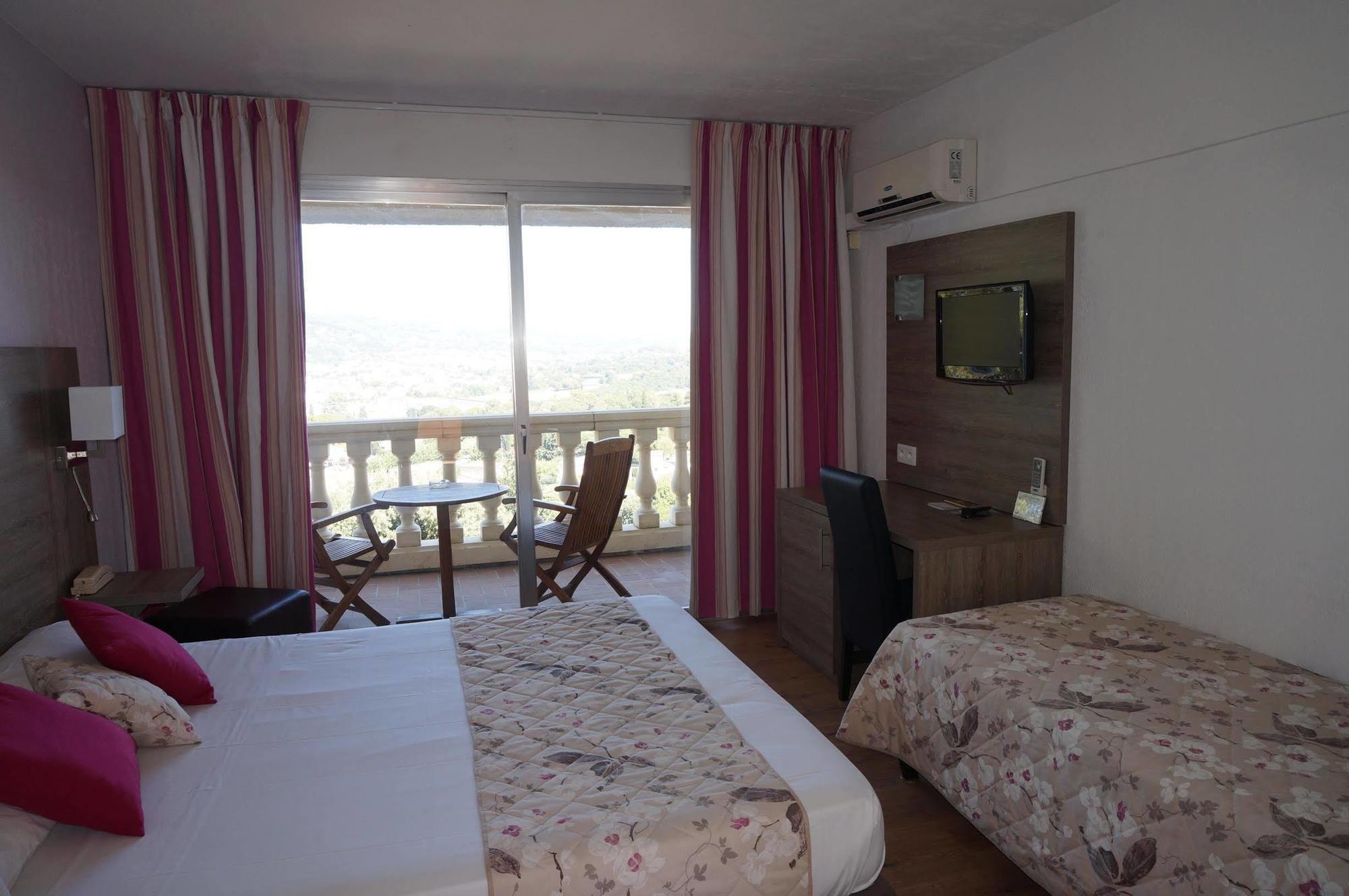 Logis Hotel Le Col De L'Ange Draguignan Dış mekan fotoğraf