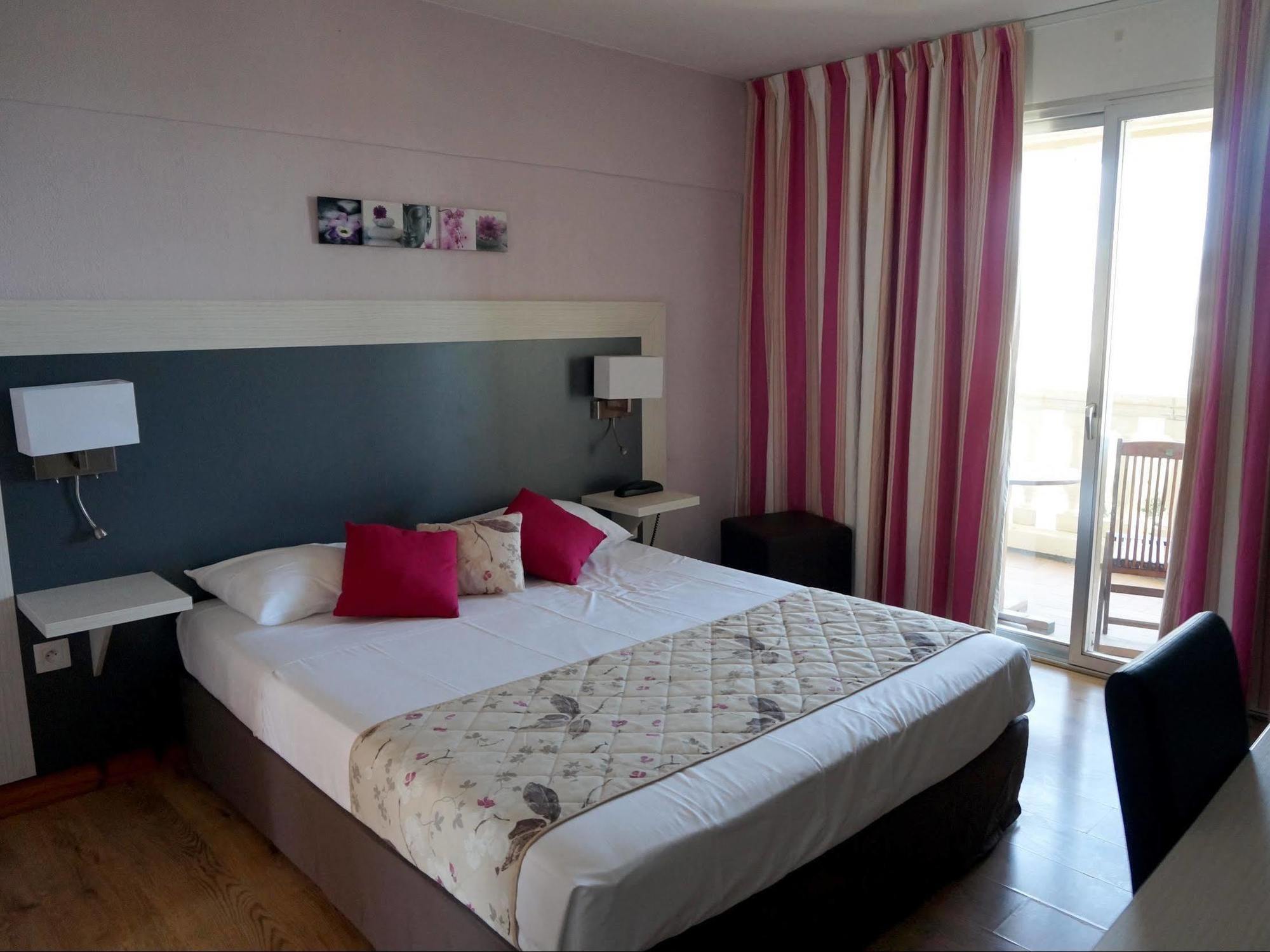 Logis Hotel Le Col De L'Ange Draguignan Dış mekan fotoğraf