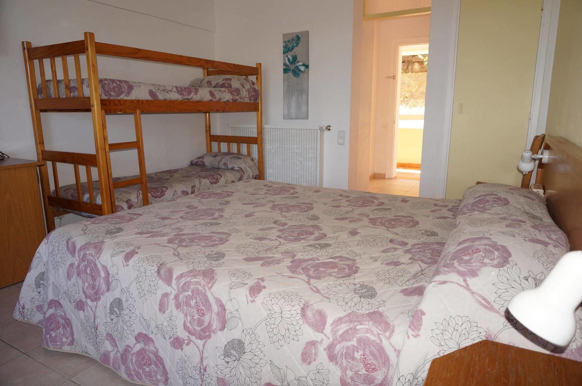 Logis Hotel Le Col De L'Ange Draguignan Dış mekan fotoğraf
