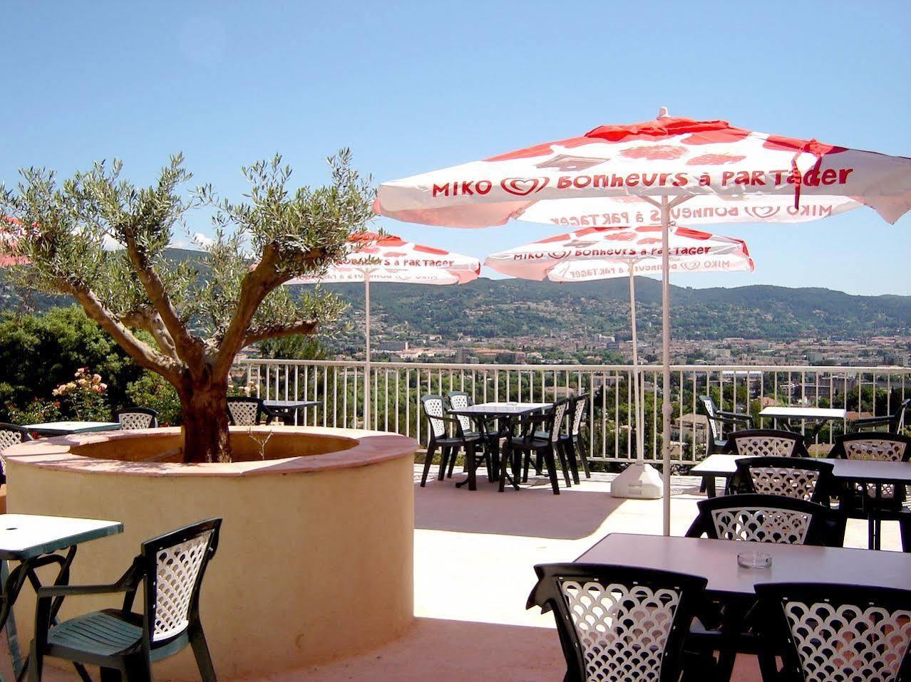 Logis Hotel Le Col De L'Ange Draguignan Dış mekan fotoğraf